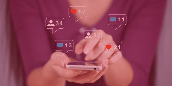 Émergez sur les réseaux sociaux sans vous laisser submerger !